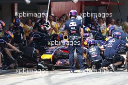 Daniel Ricciardo (AUS) Red Bull Racing RB10 makes a pit stop. 10.05.2014. Formula 1 World Championship, Rd 5, Spanish Grand Prix, Barcelona, Spain, Qualifying Day.