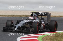 Kevin Magnussen (DEN) McLaren MP4-29. 10.05.2014. Formula 1 World Championship, Rd 5, Spanish Grand Prix, Barcelona, Spain, Qualifying Day.