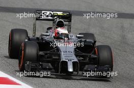 Kevin Magnussen (DEN) McLaren MP4-29. 10.05.2014. Formula 1 World Championship, Rd 5, Spanish Grand Prix, Barcelona, Spain, Qualifying Day.