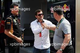 (L to R): Federico Gastaldi (ARG) Lotus F1 Team Deputy Team Principal with Steve Robertson (GBR) Driver Manager and Ron Meadows (GBR) Mercedes GP Team Manager. 11.05.2014. Formula 1 World Championship, Rd 5, Spanish Grand Prix, Barcelona, Spain, Race Day.