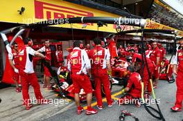 Ferrari practice pit stops with a pit stop gantry. 08.05.2014. Formula 1 World Championship, Rd 5, Spanish Grand Prix, Barcelona, Spain, Preparation Day.