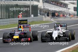 Sebastian Vettel (GER), Red Bull Racing Valtteri Bottas (FIN), Williams F1 Team  27.07.2014. Formula 1 World Championship, Rd 11, Hungarian Grand Prix, Budapest, Hungary, Race Day.