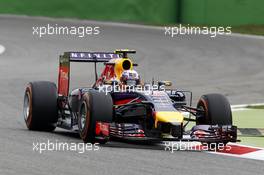 Daniel Ricciardo (AUS) Red Bull Racing RB10. 05.09.2014. Formula 1 World Championship, Rd 13, Italian Grand Prix, Monza, Italy, Practice Day.