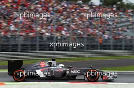 Giedo van der Garde (NLD) Sauber C33 Reserve Driver. 05.09.2014. Formula 1 World Championship, Rd 13, Italian Grand Prix, Monza, Italy, Practice Day.