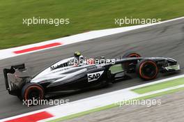 Kevin Magnussen (DEN) McLaren MP4-29. 05.09.2014. Formula 1 World Championship, Rd 13, Italian Grand Prix, Monza, Italy, Practice Day.