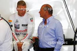 (L to R): Kevin Magnussen (DEN) McLaren with Ron Dennis (GBR) McLaren Executive Chairman. 06.09.2014. Formula 1 World Championship, Rd 13, Italian Grand Prix, Monza, Italy, Qualifying Day.