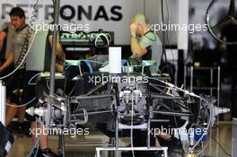 Mercedes AMG F1 W05 being built in the pits. 04.09.2014. Formula 1 World Championship, Rd 13, Italian Grand Prix, Monza, Italy, Preparation Day.