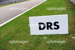 DRS zone marker board. 04.09.2014. Formula 1 World Championship, Rd 13, Italian Grand Prix, Monza, Italy, Preparation Day.