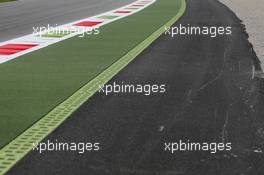 The new Astroturf and tarmac run off at Parabolica. 04.09.2014. Formula 1 World Championship, Rd 13, Italian Grand Prix, Monza, Italy, Preparation Day.