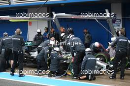 Nico Rosberg (GER) Mercedes AMG F1 W05 practices a pit stop. 31.01.2014. Formula One Testing, Day Four, Jerez, Spain.