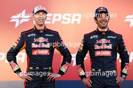 (L to R): Daniil Kvyat (RUS) Scuderia Toro Rosso with Jean-Eric Vergne (FRA) Scuderia Toro Rosso at the unveiling of the Scuderia Toro Rosso STR9. 27.01.2014. Formula One Testing, Preparations, Jerez, Spain.