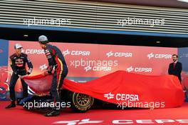 (L to R): Daniil Kvyat (RUS) Scuderia Toro Rosso with Jean-Eric Vergne (FRA) Scuderia Toro Rosso at the unveiling of the Scuderia Toro Rosso STR9. 27.01.2014. Formula One Testing, Preparations, Jerez, Spain.
