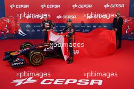 (L to R): Daniil Kvyat (RUS) Scuderia Toro Rosso and team mate Jean-Eric Vergne (FRA) Scuderia Toro Rosso at the unveiling of the Scuderia Toro Rosso STR9. 27.01.2014. Formula One Testing, Preparations, Jerez, Spain.