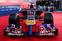 The new Scuderia Toro Rosso STR9 is unveiled - front wing and nosecone detail. 27.01.2014. Formula One Testing, Preparations, Jerez, Spain.