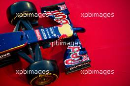 The Scuderia Toro Rosso STR9 nosecone and front wing. 27.01.2014. Formula One Testing, Preparations, Jerez, Spain.