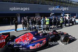 Daniel Ricciardo (AUS), Red Bull Racing stops on track 30.01.2014. Formula One Testing, Day Three, Jerez, Spain.