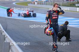 Jean-Eric Vergne (FRA) walks from his Scuderia Toro Rosso STR9 after stopping on the start/finish straight. 30.01.2014. Formula One Testing, Day Three, Jerez, Spain.