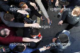 Lewis Hamilton (GBR) Mercedes AMG F1 with the media. 30.01.2014. Formula One Testing, Day Three, Jerez, Spain.