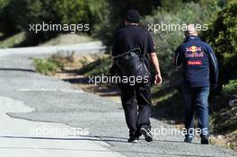 A Red Bull Racing engineer on the circuit perimeter road. 30.01.2014. Formula One Testing, Day Three, Jerez, Spain.