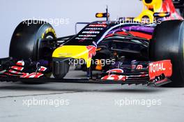 The new Red Bull Racing RB10 is unveiled - front wing and nosecone. 28.01.2014. Formula One Testing, Day One, Jerez, Spain.