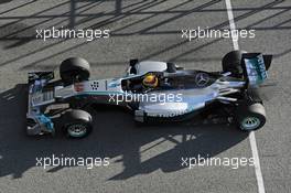 Lewis Hamilton (GBR) Mercedes AMG F1 W05 leaves the pits. 28.01.2014. Formula One Testing, Day One, Jerez, Spain.