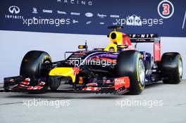 The new Red Bull Racing RB10 is unveiled. 28.01.2014. Formula One Testing, Day One, Jerez, Spain.