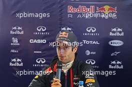 Daniel Ricciardo (AUS) Red Bull Racing with the media. 28.01.2014. Formula One Testing, Day One, Jerez, Spain.
