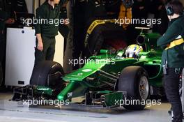 Marcus Ericsson (SWE) Caterham CT04 leaves the pits. 28.01.2014. Formula One Testing, Day One, Jerez, Spain.