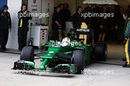 Marcus Ericsson (SWE) Caterham CT05 leaves the pits. 28.01.2014. Formula One Testing, Day One, Jerez, Spain.