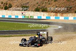 Esteban Gutierrez (MEX) Sauber C33 runs wide into the gravel trap. 29.01.2014. Formula One Testing, Day Two, Jerez, Spain.