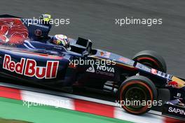 Daniil Kvyat (RUS) Scuderia Toro Rosso STR9. 03.10.2014. Formula 1 World Championship, Rd 15, Japanese Grand Prix, Suzuka, Japan, Practice Day.