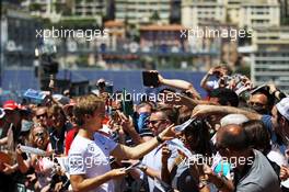 Nico Rosberg (GER) Mercedes AMG F1 signs autographs for the fans. 23.05.2014. Formula 1 World Championship, Rd 6, Monaco Grand Prix, Monte Carlo, Monaco, Friday.