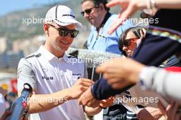 Kevin Magnussen (DEN) McLaren signs autographs for the fans. 23.05.2014. Formula 1 World Championship, Rd 6, Monaco Grand Prix, Monte Carlo, Monaco, Friday.