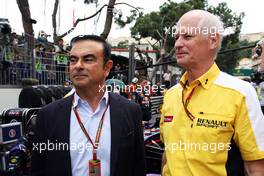(L to R): Carlos Ghosn (FRA) Chairman of Renault on the grid with Jean-Michel Jalinier (FRA) Renault F1 Sport President and Managing Director. 25.05.2014. Formula 1 World Championship, Rd 6, Monaco Grand Prix, Monte Carlo, Monaco, Race Day.