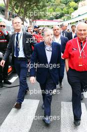 (L to R): Ari Vatanen (FIN) Former World Rally Champion and Jean Todt (FRA) FIA President on the grid. 25.05.2014. Formula 1 World Championship, Rd 6, Monaco Grand Prix, Monte Carlo, Monaco, Race Day.