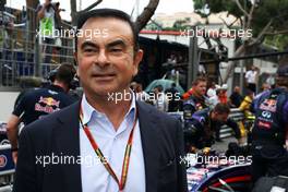 Carlos Ghosn (FRA) Chairman of Renault on the grid. 25.05.2014. Formula 1 World Championship, Rd 6, Monaco Grand Prix, Monte Carlo, Monaco, Race Day.