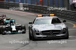 Nico Rosberg (GER) Mercedes AMG F1 W05 leads nehind the FIA Safety Car. 25.05.2014. Formula 1 World Championship, Rd 6, Monaco Grand Prix, Monte Carlo, Monaco, Race Day.