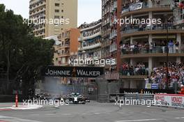 Nico Rosberg (GER) Mercedes AMG F1 W05 leads at the start of the race. 25.05.2014. Formula 1 World Championship, Rd 6, Monaco Grand Prix, Monte Carlo, Monaco, Race Day.