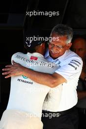 Lewis Hamilton (GBR) Mercedes AMG F1 with Tan Sri Dato' Shamsul Azhar Abbas (MAL) Petronas President & Group CEO. 24.05.2014. Formula 1 World Championship, Rd 6, Monaco Grand Prix, Monte Carlo, Monaco, Qualifying Day