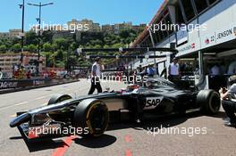Jenson Button (GBR) McLaren MP4-29 leaves the pits. 24.05.2014. Formula 1 World Championship, Rd 6, Monaco Grand Prix, Monte Carlo, Monaco, Qualifying Day