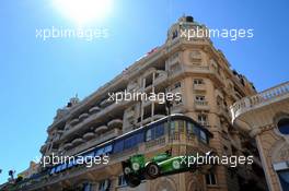 The Caterham CT05 of Kamui Kobayashi (JPN) Caterham is craned away. 24.05.2014. Formula 1 World Championship, Rd 6, Monaco Grand Prix, Monte Carlo, Monaco, Qualifying Day