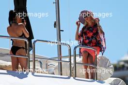 Women on a boat in the harbour. 24.05.2014. Formula 1 World Championship, Rd 6, Monaco Grand Prix, Monte Carlo, Monaco, Qualifying Day