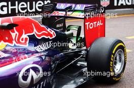 Daniel Ricciardo (AUS) Red Bull Racing RB10 running flow-vis paint on the rear wing. 22.05.2014. Formula 1 World Championship, Rd 6, Monaco Grand Prix, Monte Carlo, Monaco, Practice Day.