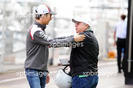 (L to R): Esteban Gutierrez (MEX) Sauber with Luiz Antonio Massa (BRA), father of Felipe Massa (BRA) Williams. 22.05.2014. Formula 1 World Championship, Rd 6, Monaco Grand Prix, Monte Carlo, Monaco, Practice Day.