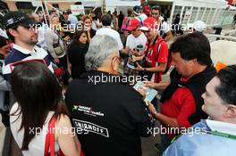 Dr. Vijay Mallya (IND) Sahara Force India F1 Team Owner signs autographs for the fans. 22.05.2014. Formula 1 World Championship, Rd 6, Monaco Grand Prix, Monte Carlo, Monaco, Practice Day.