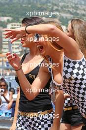 Promotional girls in the pits. 21.05.2014. Formula 1 World Championship, Rd 6, Monaco Grand Prix, Monte Carlo, Monaco, Preparation Day.