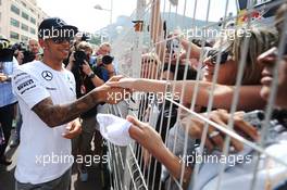 Lewis Hamilton (GBR) Mercedes AMG F1 with the fans. 21.05.2014. Formula 1 World Championship, Rd 6, Monaco Grand Prix, Monte Carlo, Monaco, Preparation Day.