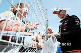 Nico Hulkenberg (GER) Sahara Force India F1 signs autographs for the fans. 21.05.2014. Formula 1 World Championship, Rd 6, Monaco Grand Prix, Monte Carlo, Monaco, Preparation Day.
