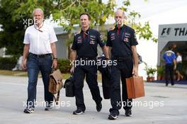 (L to R): Dr Helmut Marko (AUT) Red Bull Motorsport Consultant with Christian Horner (GBR) Red Bull Racing Team Principal and Adrian Newey (GBR) Red Bull Racing Chief Technical Officer. 28.03.2014. Formula 1 World Championship, Rd 2, Malaysian Grand Prix, Sepang, Malaysia, Friday.