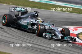 Lewis Hamilton (GBR), Mercedes AMG F1 Team  28.03.2014. Formula 1 World Championship, Rd 2, Malaysian Grand Prix, Sepang, Malaysia, Friday.